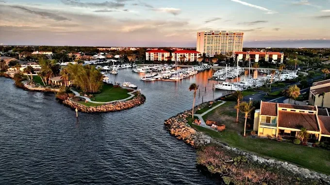 The Landings Yacht, Golf and Tennis Club — Fort Myers, FL